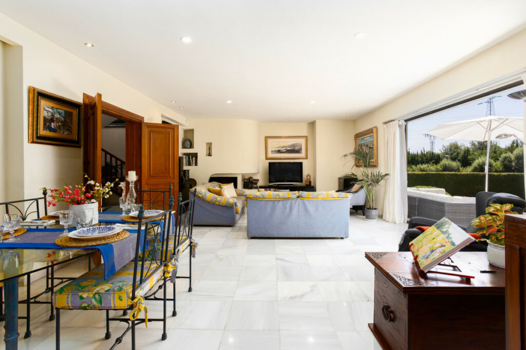 Detached Villa Marbella Málaga - image 13