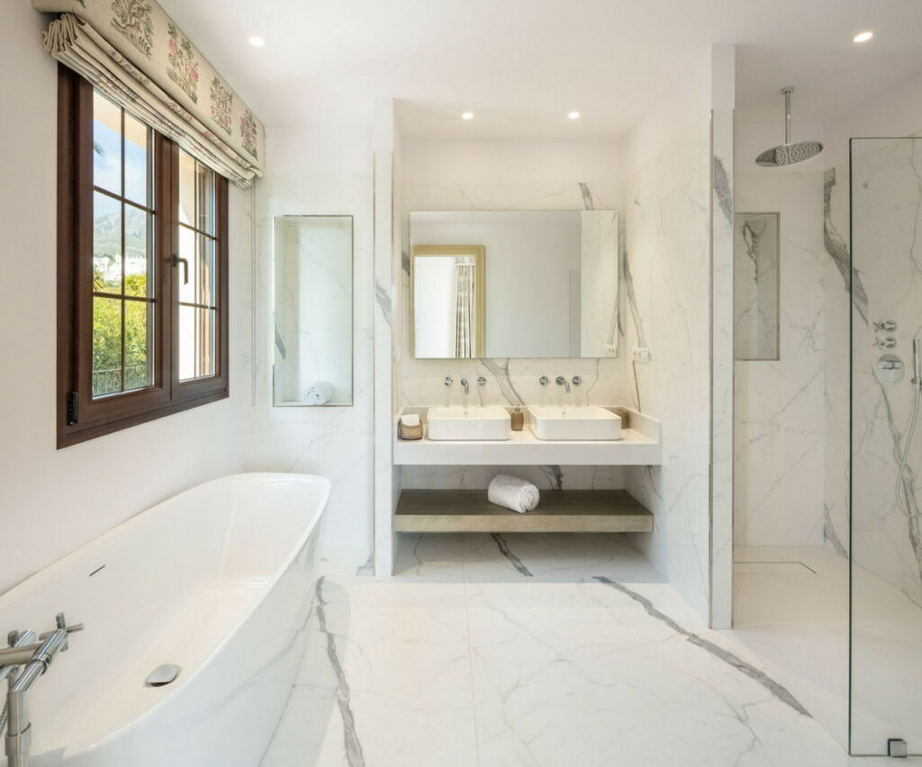 Detached Villa Sierra Blanca Málaga - image 15