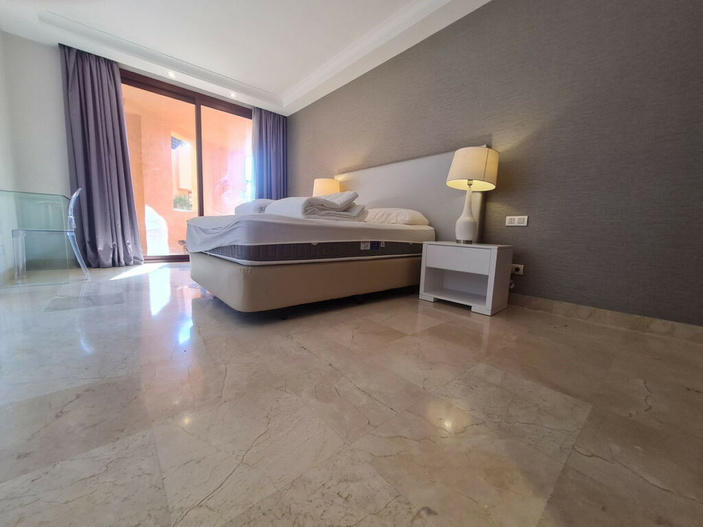 Middle Floor Apartment Estepona Málaga - image 16