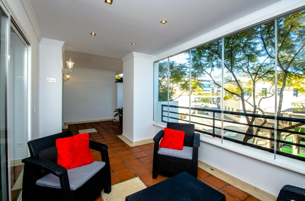 Middle Floor Apartment Puerto Banús Málaga - image 17