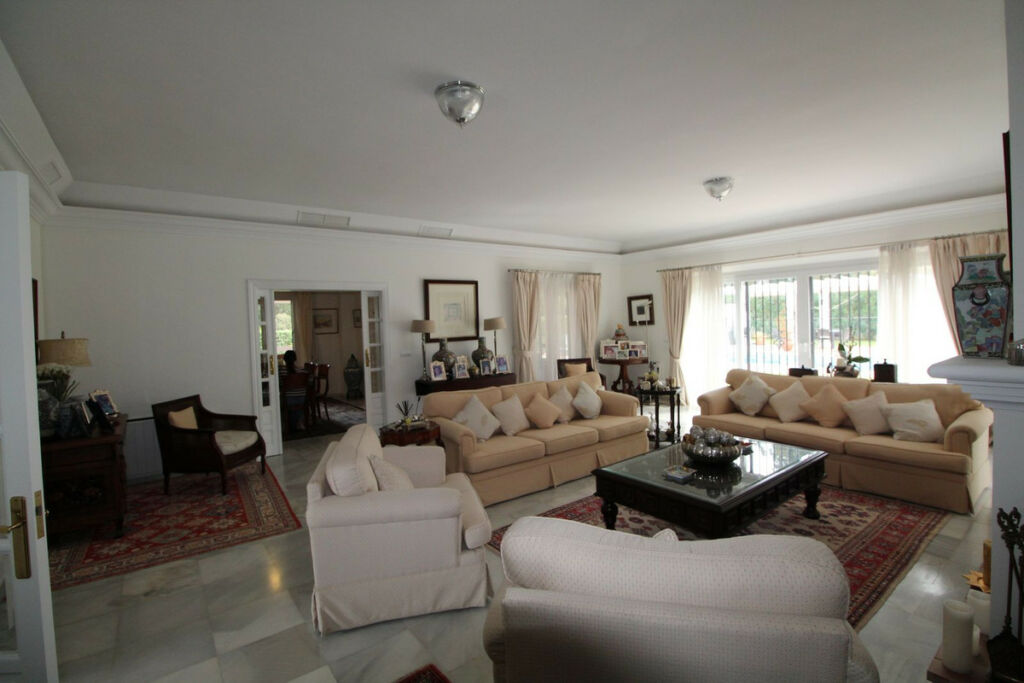 Detached Villa Sotogrande Alto Cádiz - image 18