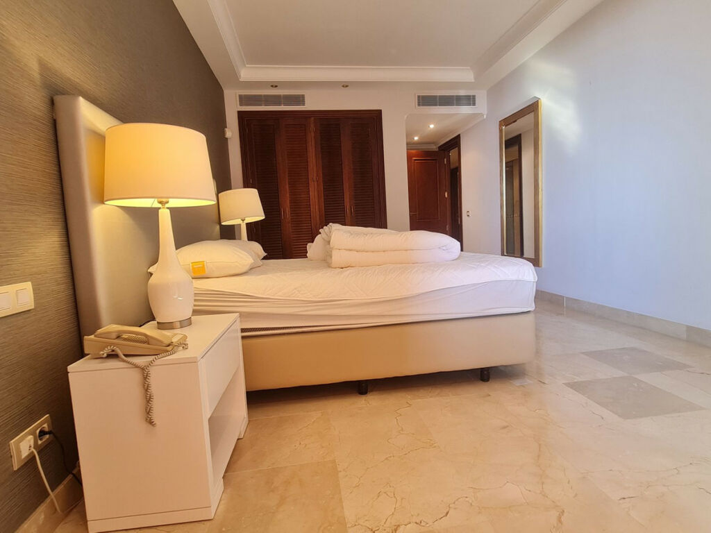 Middle Floor Apartment Estepona Málaga - image 17