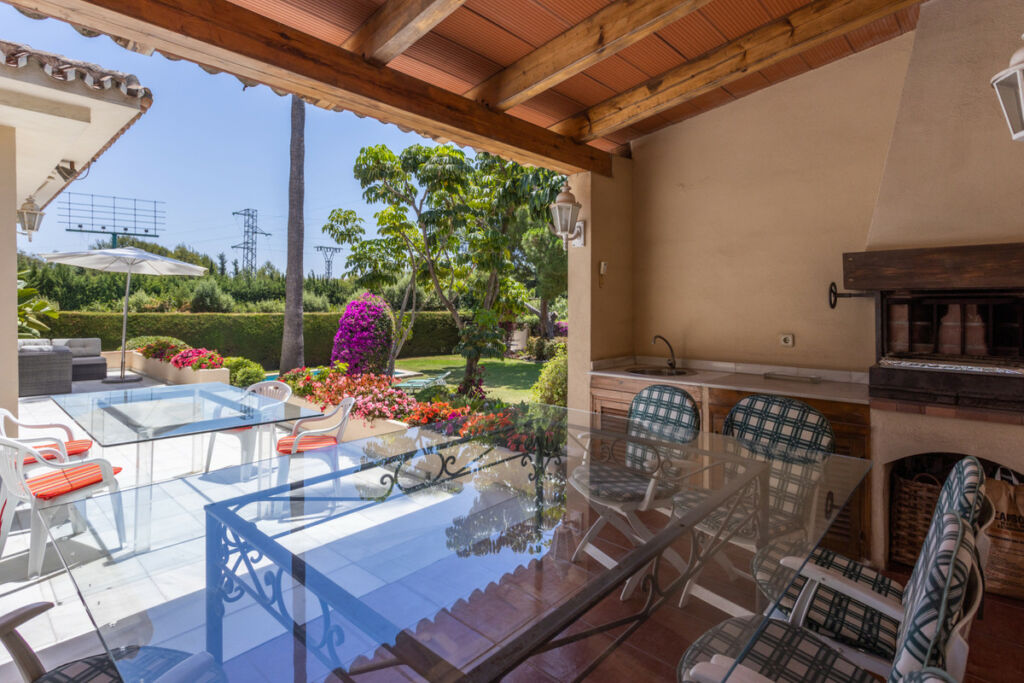 Detached Villa Marbella Málaga - image 19