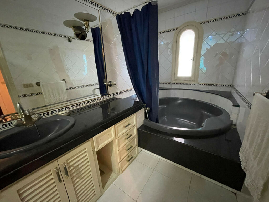 Townhouse Estepona Málaga - image 19