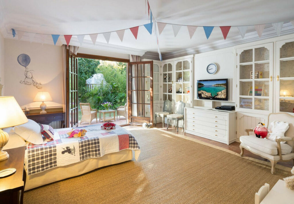Detached Villa Sierra Blanca Málaga - image 19