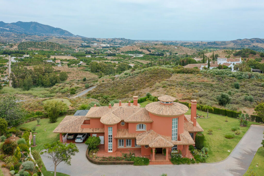 Detached Villa La Cala de Mijas Málaga - image 2