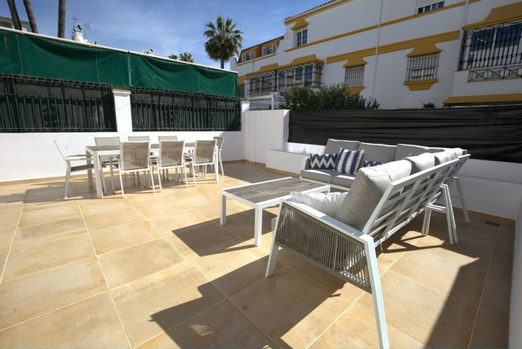 Townhouse Marbella Málaga - image 2