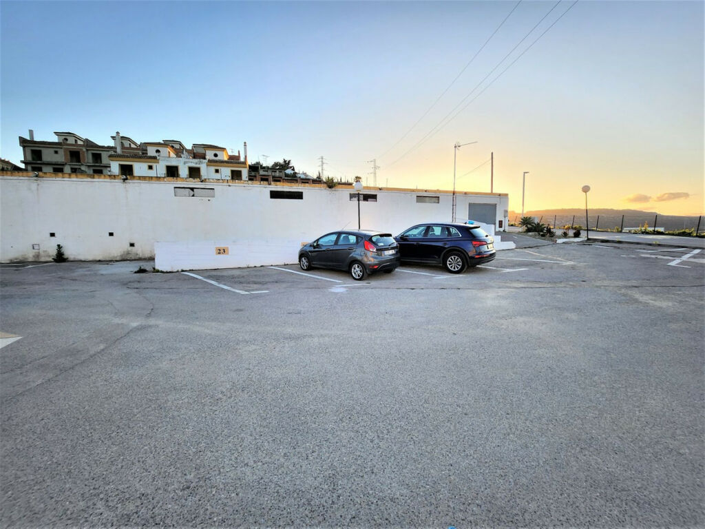 Garage Manilva Málaga - image 2