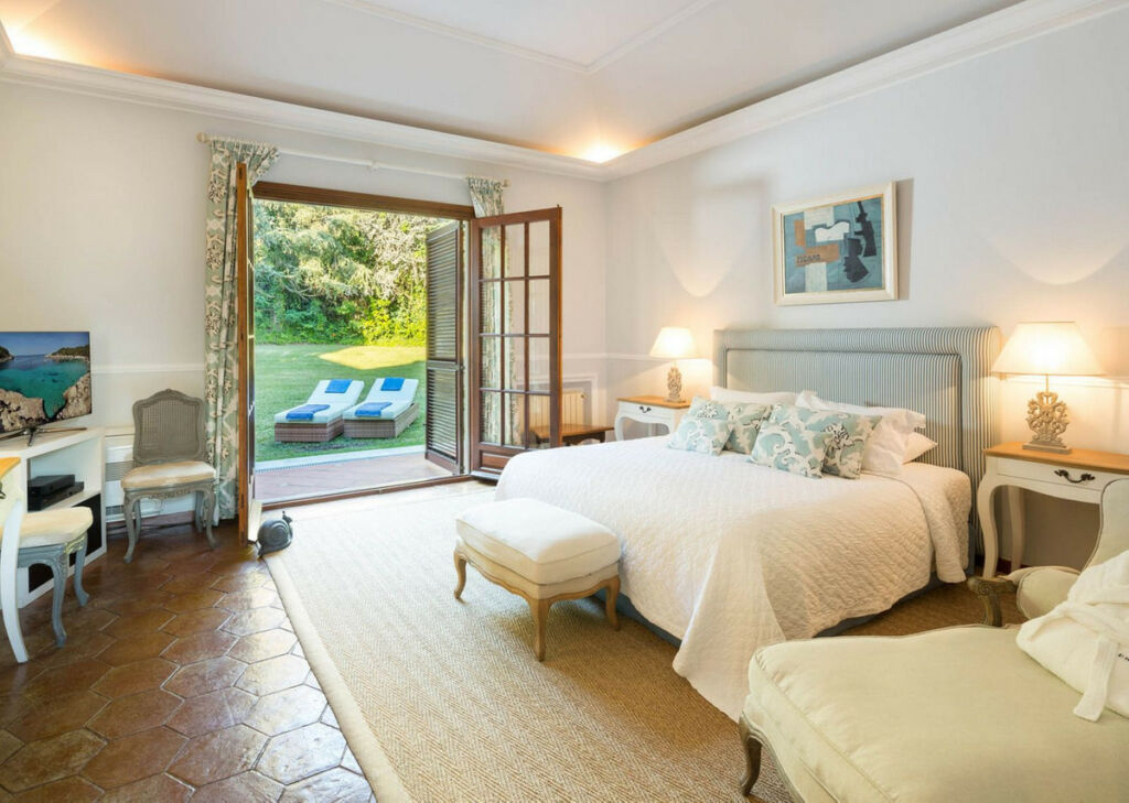 Detached Villa Sierra Blanca Málaga - image 20