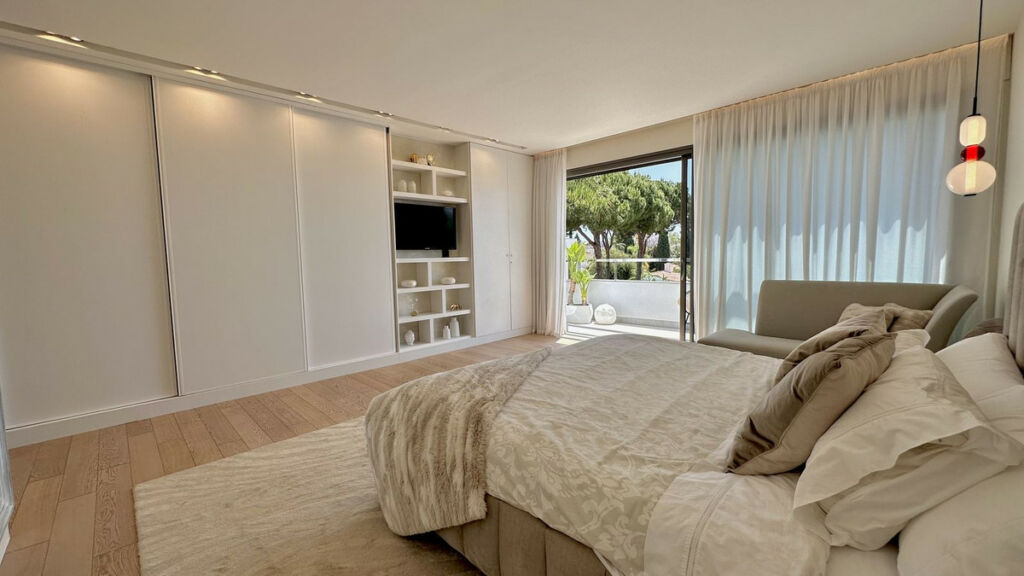Detached Villa Nagüeles Málaga - image 21