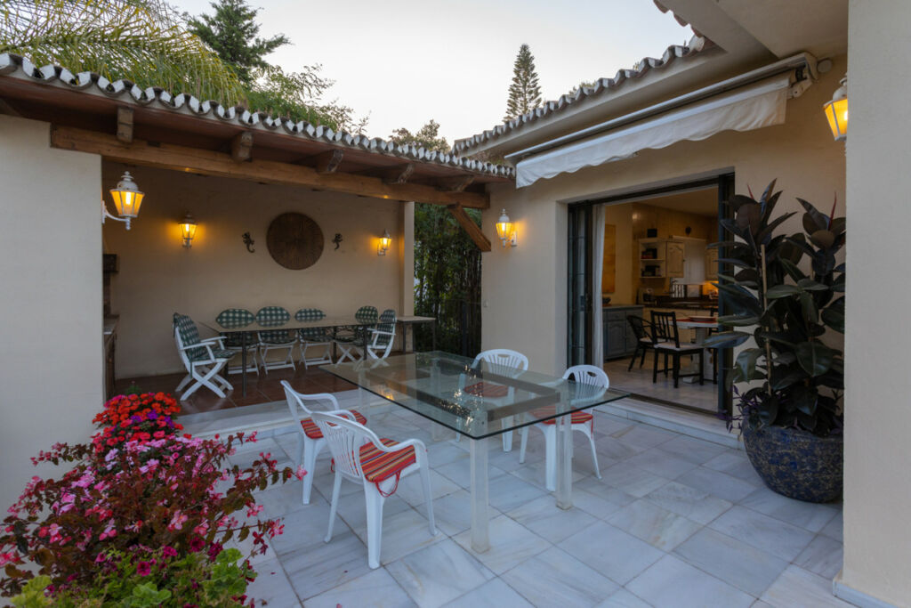 Detached Villa Marbella Málaga - image 21