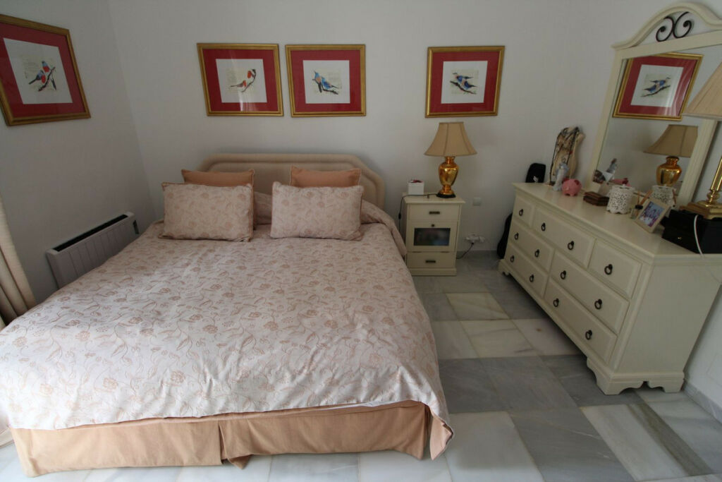 Detached Villa Sotogrande Alto Cádiz - image 25