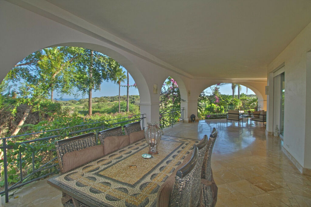 Detached Villa Sotogrande Alto Cádiz - image 27