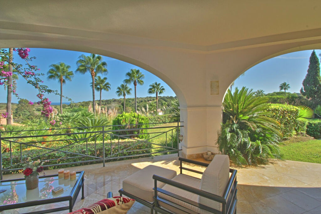 Detached Villa Sotogrande Alto Cádiz - image 28