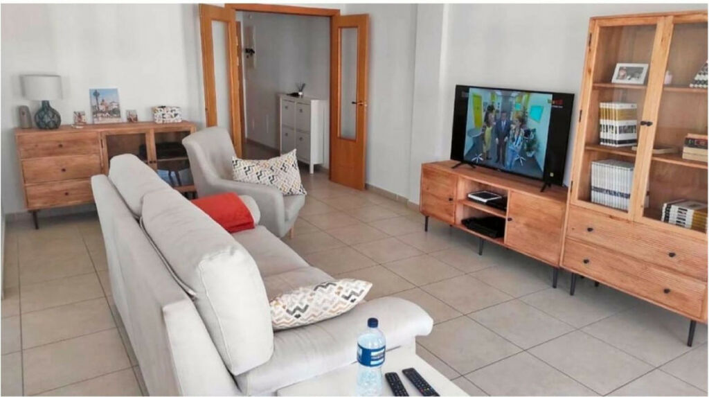 Middle Floor Apartment Nueva Andalucía Málaga - image 6
