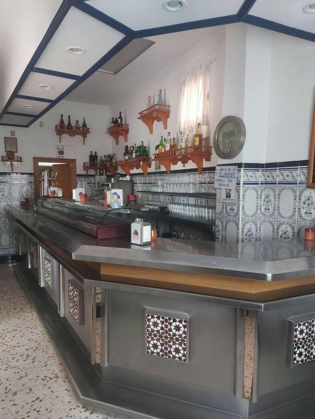 Restaurant La Línea Cádiz - image 3