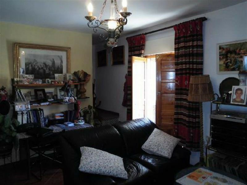 Semi-Detached House Riogordo Málaga - image 3