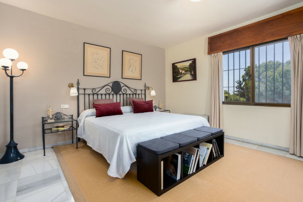 Detached Villa Marbella Málaga - image 3
