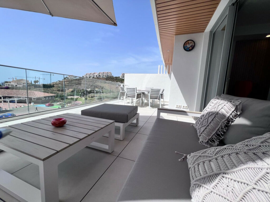 Middle Floor Apartment Calanova Golf Málaga - image 3