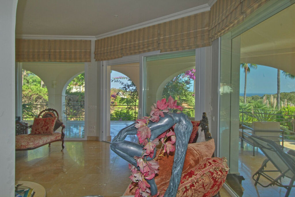 Detached Villa Sotogrande Alto Cádiz - image 30