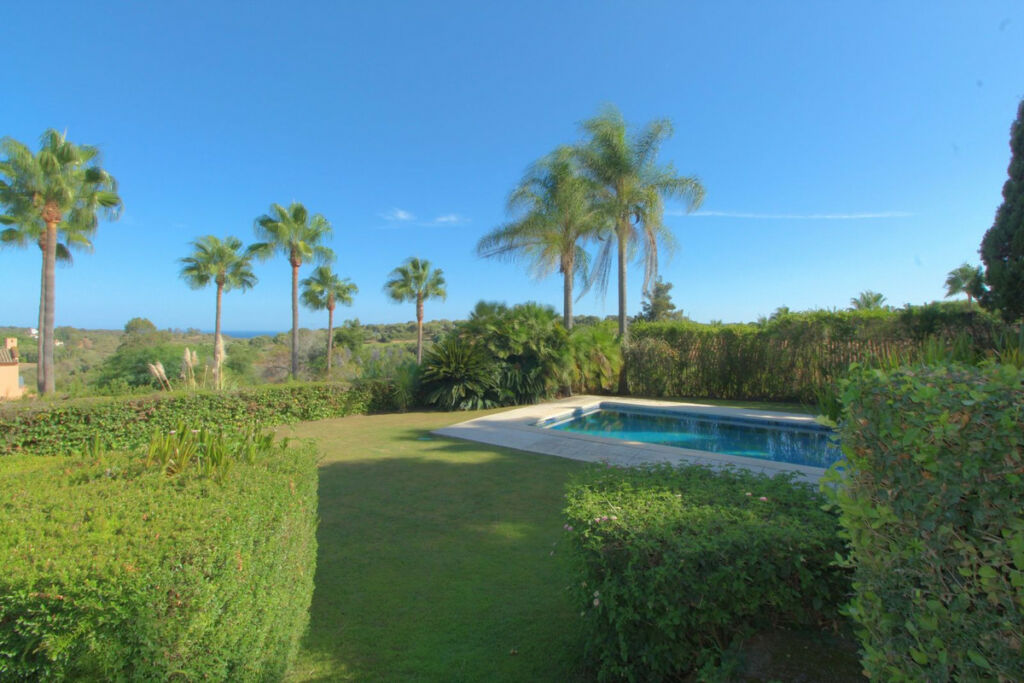 Detached Villa Sotogrande Alto Cádiz - image 32