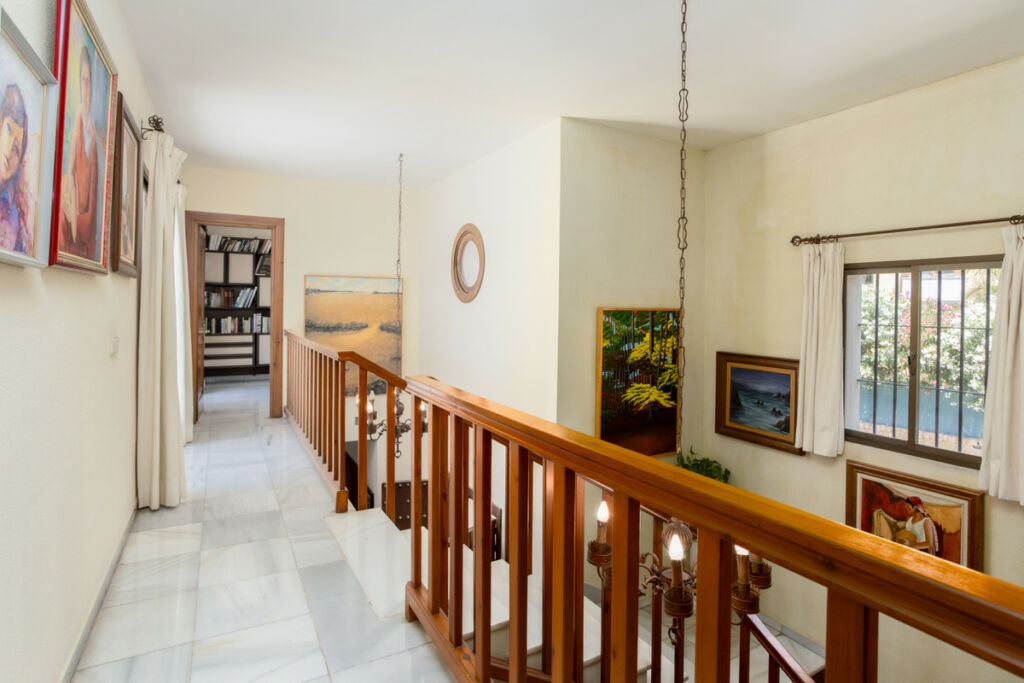 Detached Villa Marbella Málaga - image 32