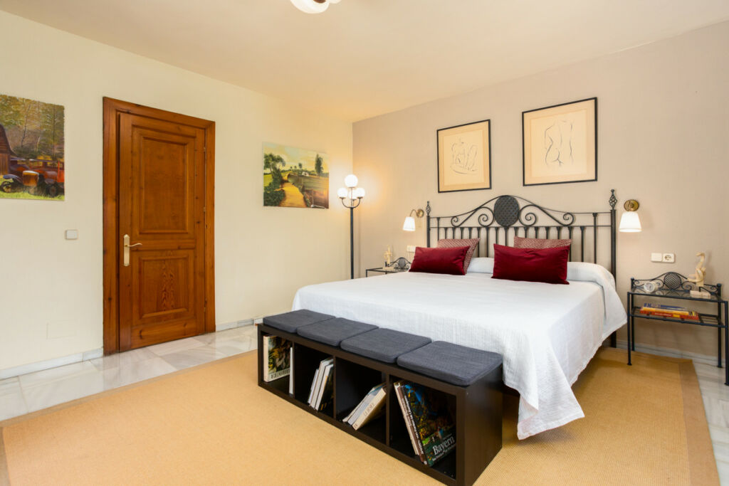 Detached Villa Marbella Málaga - image 33
