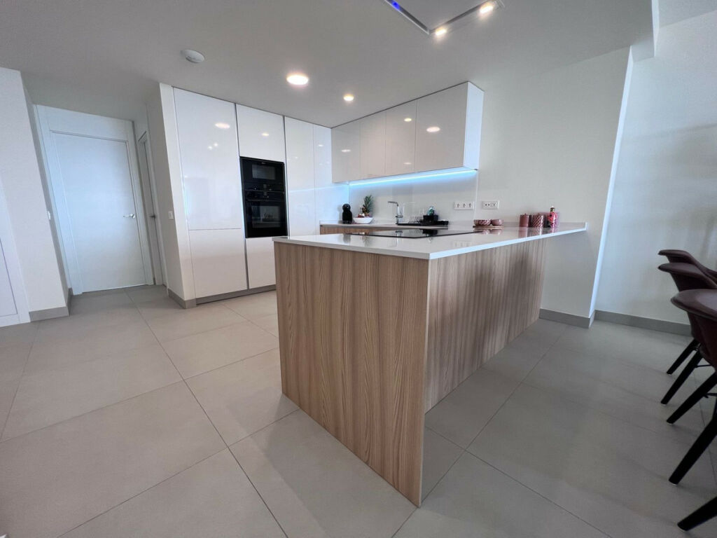 Middle Floor Apartment Calanova Golf Málaga - image 4
