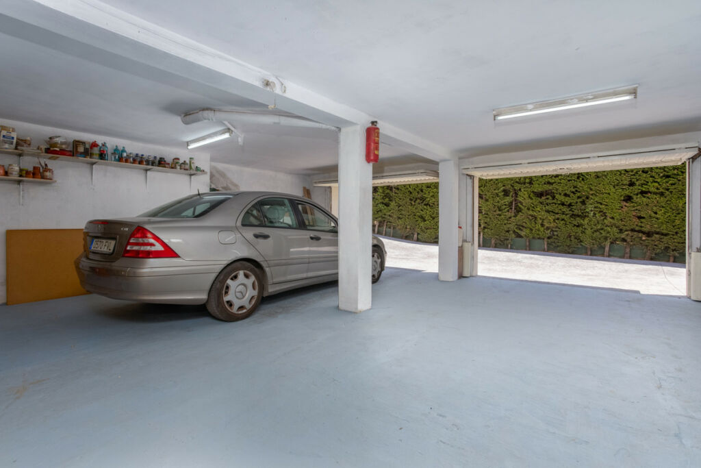 Detached Villa Marbella Málaga - image 40