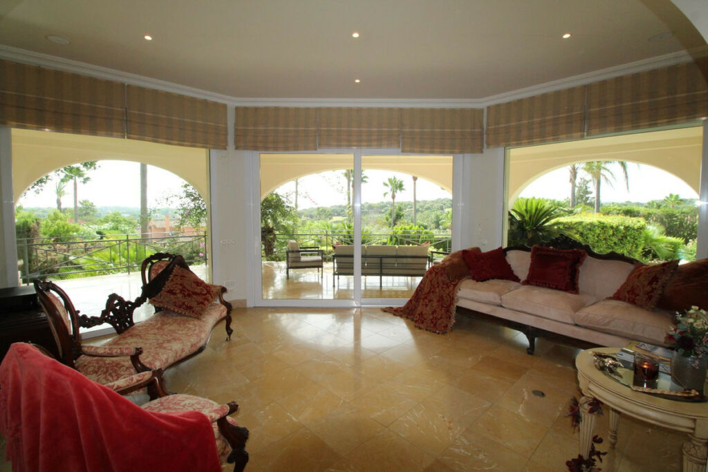 Detached Villa Sotogrande Alto Cádiz - image 42