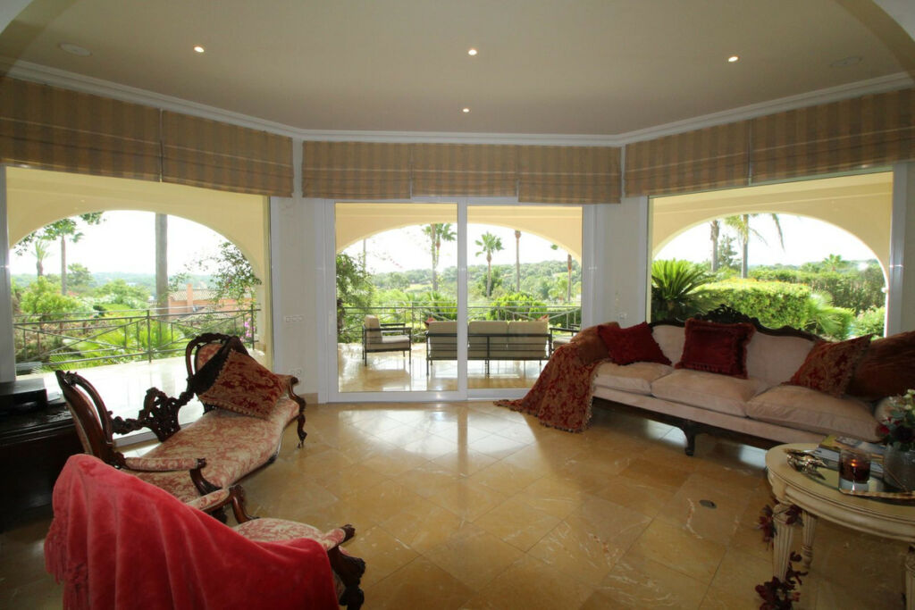 Detached Villa Sotogrande Alto Cádiz - image 43