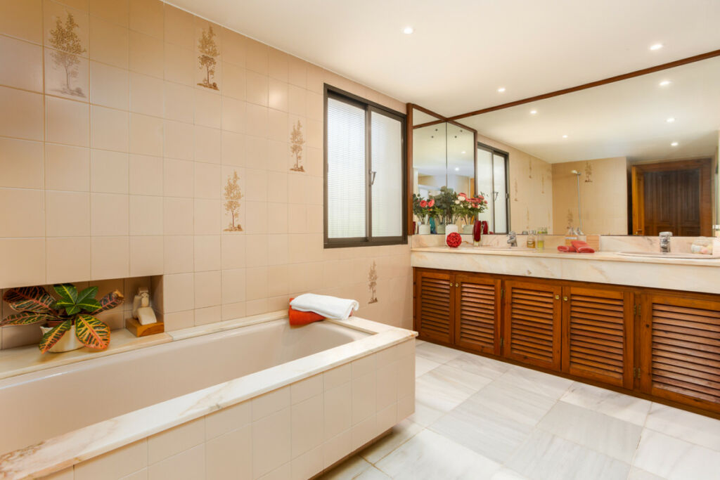 Detached Villa Marbella Málaga - image 45