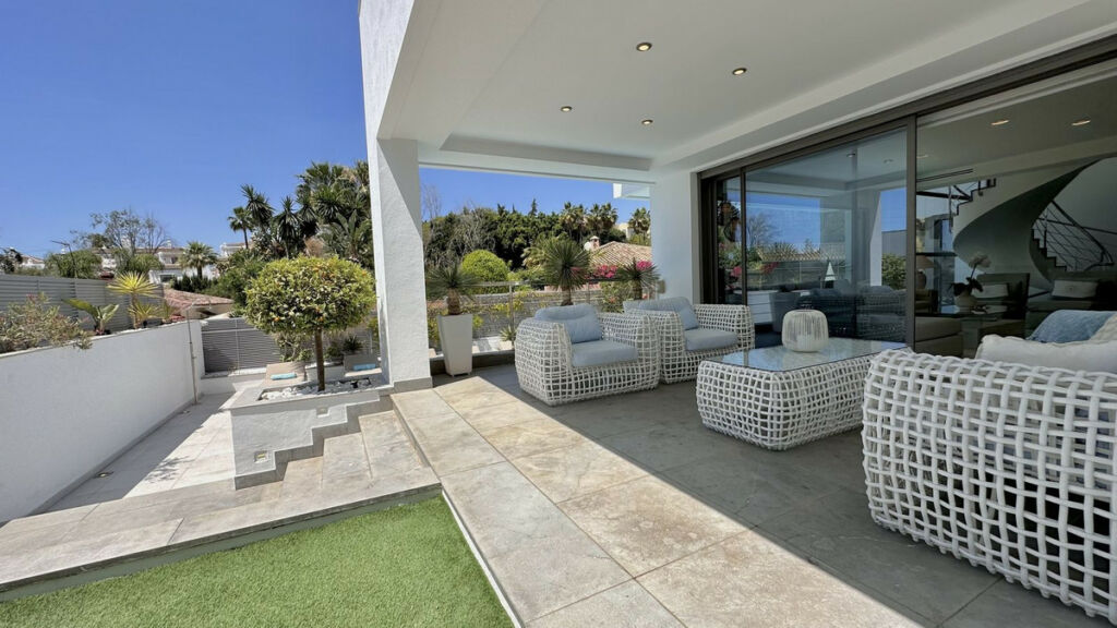 Detached Villa Nagüeles Málaga - image 45