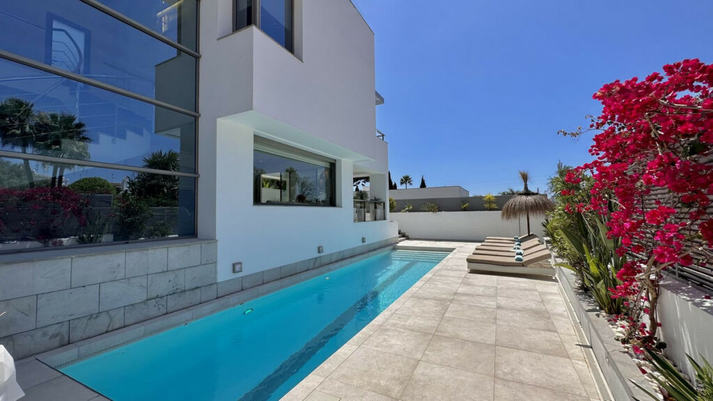 Detached Villa Nagüeles Málaga - image 46