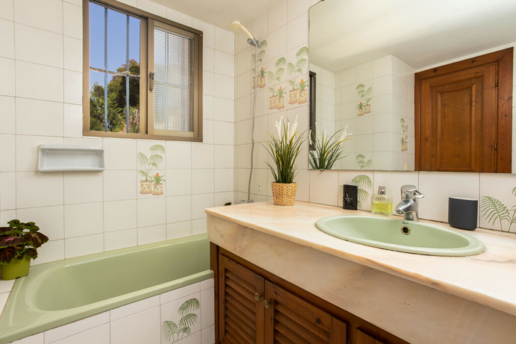 Detached Villa Marbella Málaga - image 48