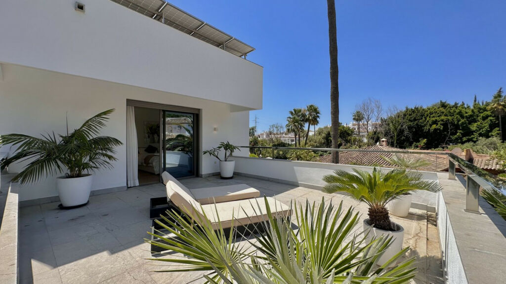 Detached Villa Nagüeles Málaga - image 49