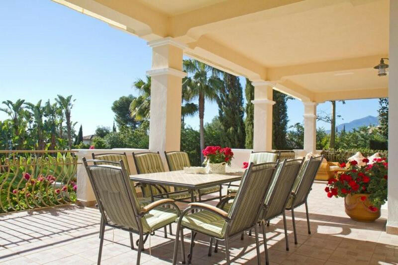 Detached Villa Sierra Blanca Málaga - image 5