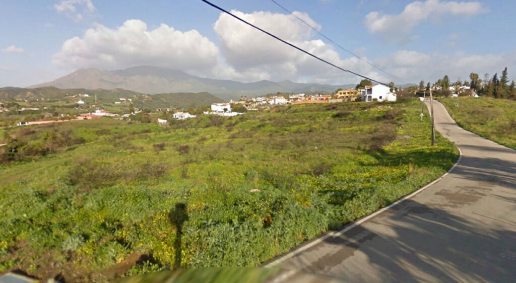 Residential Plot Estepona Málaga - image 5