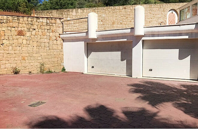 Detached Villa Los Almendros Málaga - image 5