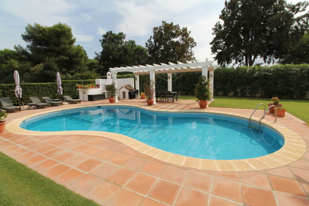 Detached Villa Sotogrande Alto Cádiz - image 5