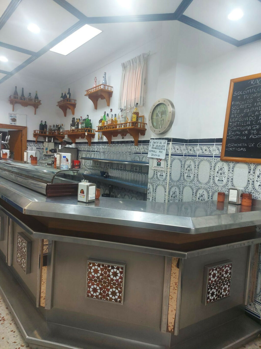 Restaurant La Línea Cádiz - image 5