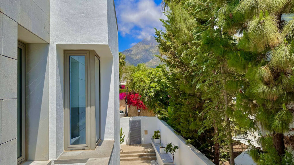 Detached Villa Nagüeles Málaga - image 51