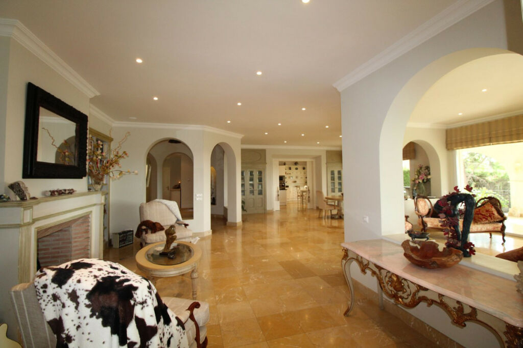 Detached Villa Sotogrande Alto Cádiz - image 52