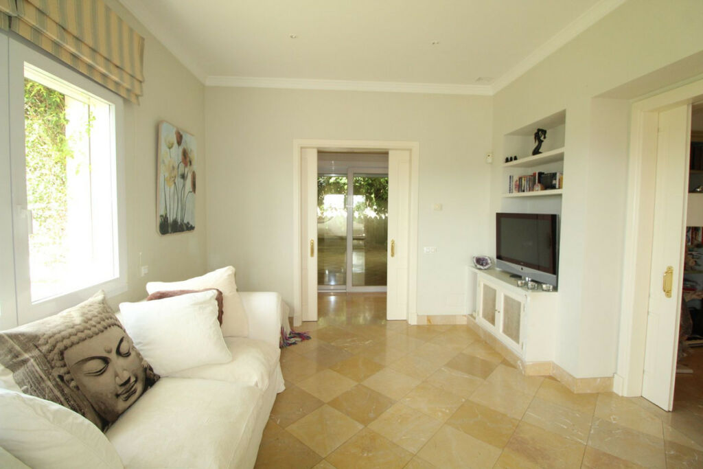 Detached Villa Sotogrande Alto Cádiz - image 53