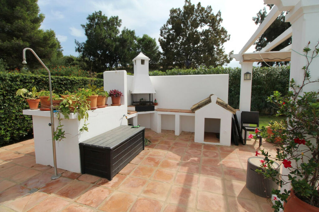 Detached Villa Sotogrande Alto Cádiz - image 6