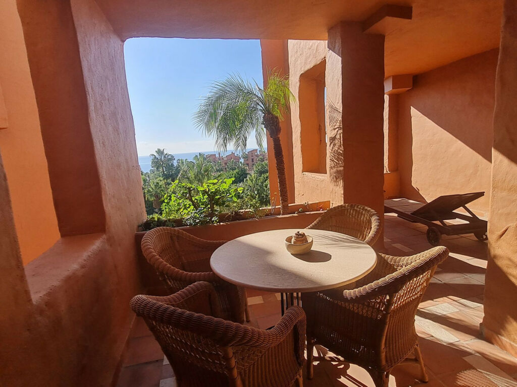 Middle Floor Apartment Estepona Málaga - image 6