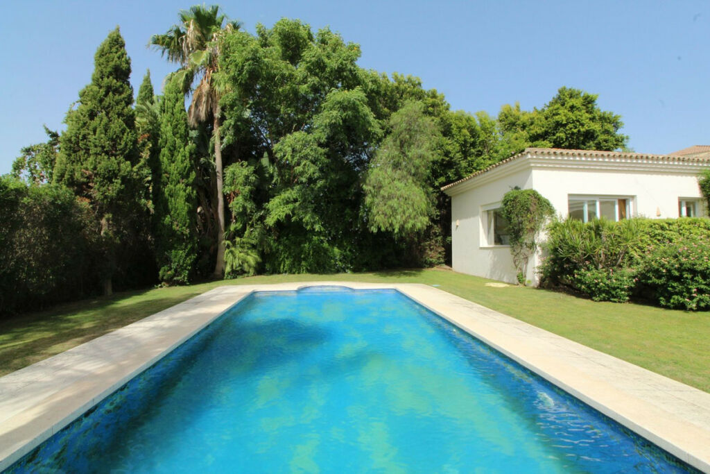 Detached Villa Sotogrande Alto Cádiz - image 60