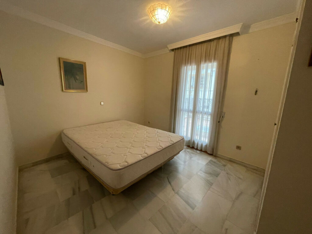 Townhouse Estepona Málaga - image 7