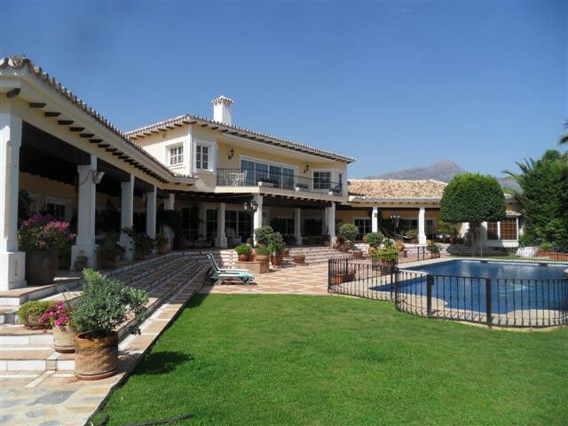 Detached Villa La Quinta Málaga