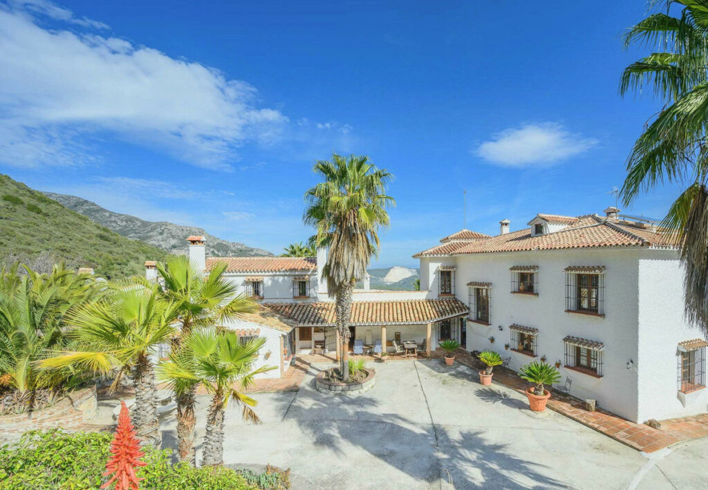 Detached Villa Ojén Málaga